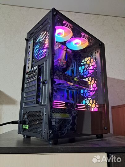 Игровой Пк. Ryzen 7 - 2700x. RX 6600 xt. M.2 512 n