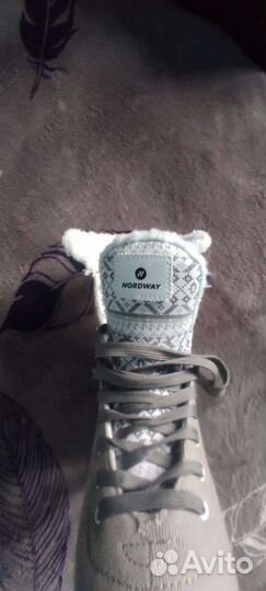 Женские фигурные коньки