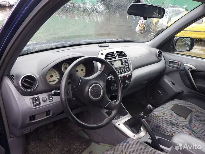 Фонарь Toyota RAV 4 (2000-2005)