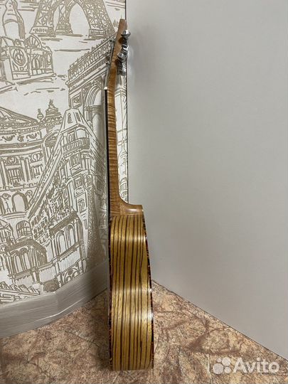 Укулеле тенор