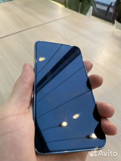 Samsung Galaxy S23, 8/256 ГБ