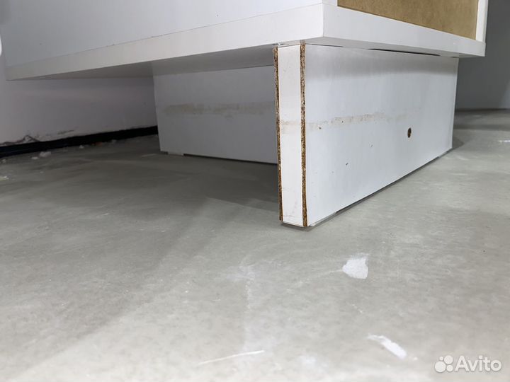 Письменный стол