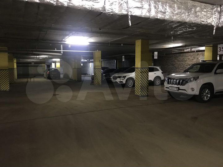 Машиноместо, 18 м²