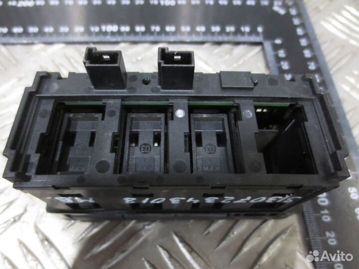 Блок кнопок Mercedes-Benz A9605400046