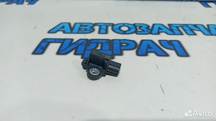 Датчик AIR BAG Nissan Almera G15 985813TS0A