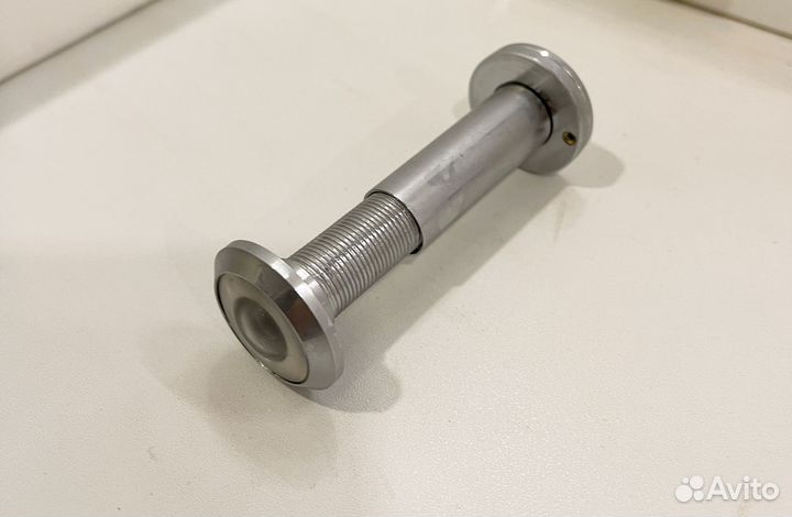 Продаю глазок на входную дверь