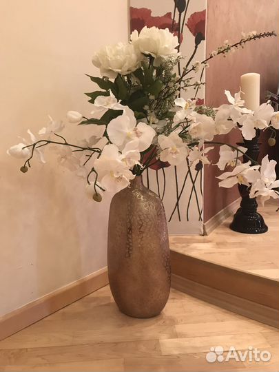 Ваза напольная с букетом цветов