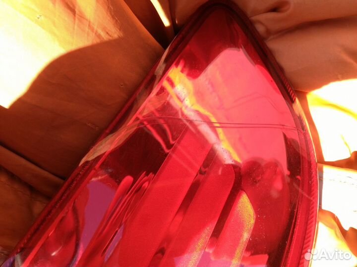 Оригинальная задняя правая фара на kia rio