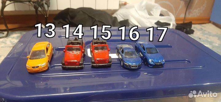 Игрушечные машинки