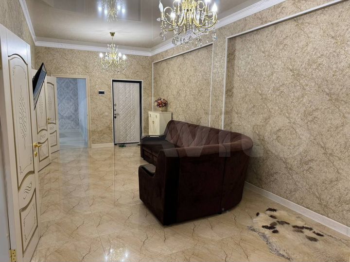 3-к. квартира, 107,3 м², 8/10 эт.