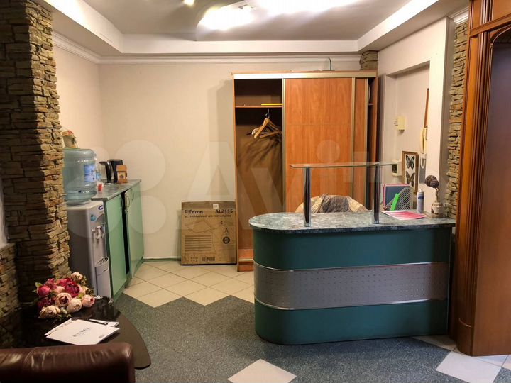 Свободного назначения, салон красоты 89.9 м²