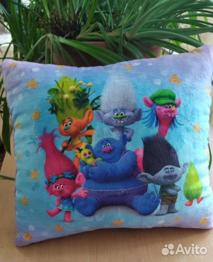 Подушки игрушкм