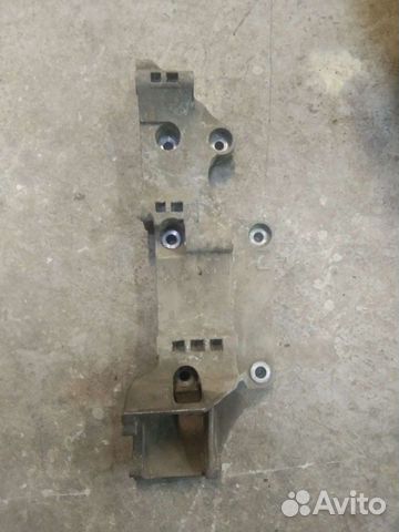 Кронштейн крепления навесного Фольксваген Джетта 4