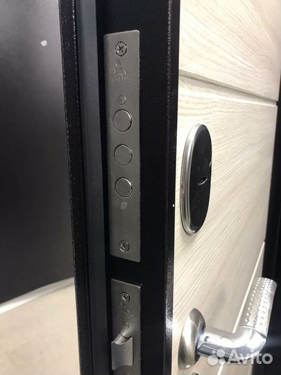 Дверь входная