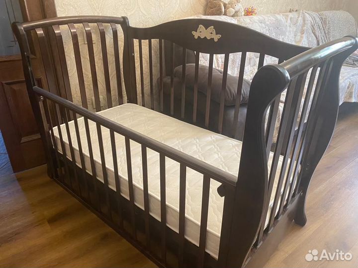 Детская кровать из массива