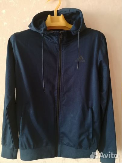 Спортивный костюм новый для мальчика