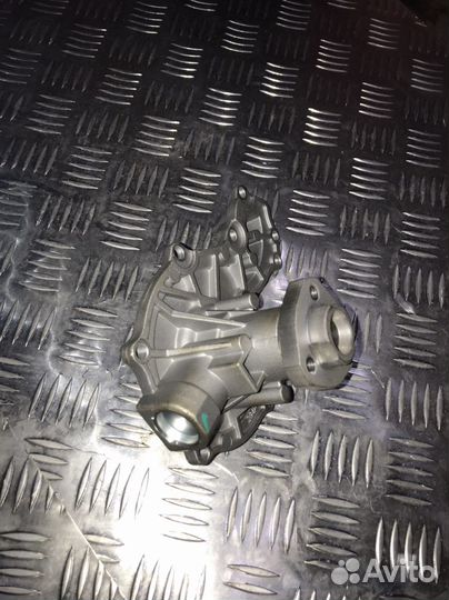 Помпа vw passat transporter 1.9