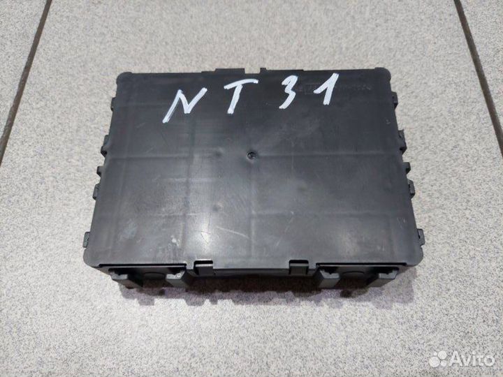 Блок комфорта Nissan X-Trail NT31-213206 MR20DE