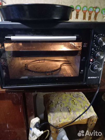 Электрическая духовка двухконтурная почти новая пр