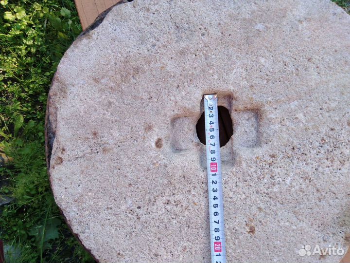 Каменные жернова