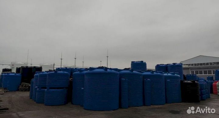 Ёмкость пластиковая в обрешётке