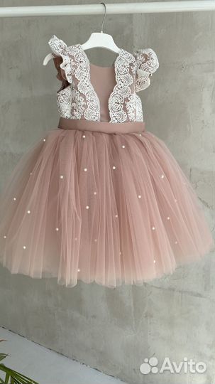Платье пышное нарядное для девочки