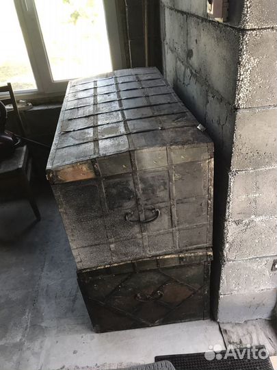 Сундуки старинные