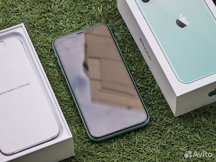 iPhone 11, 64 ГБ