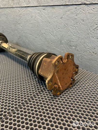 Привод передний правый Bentley Continental Flying