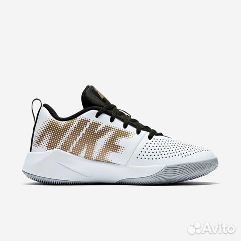 Кроссовки Nike Team Hustle Quick 2 38р