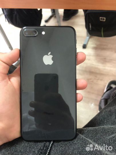 iPhone 8 Plus, 64 ГБ