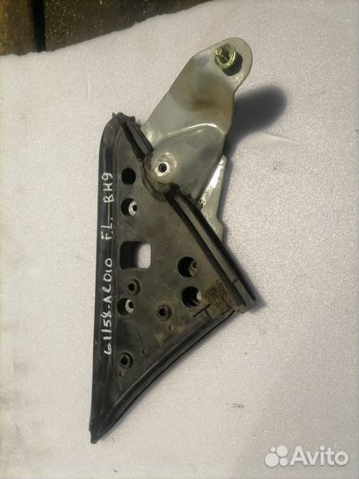 Уголок двери subaru legacy outback BH9 Перед Лев 61158-AE010