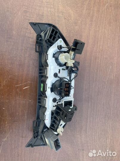 Блок управления кондиционером Chevrolet Aveo T250