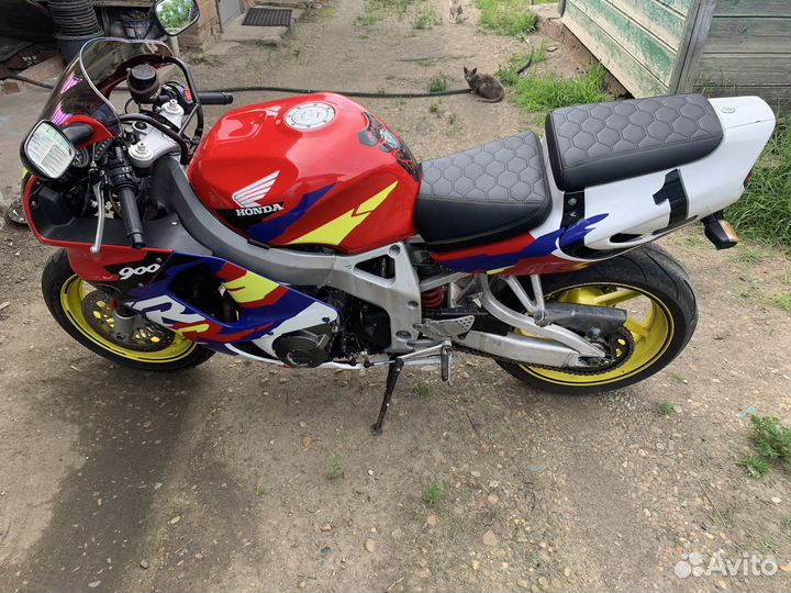 Хонда 900RR