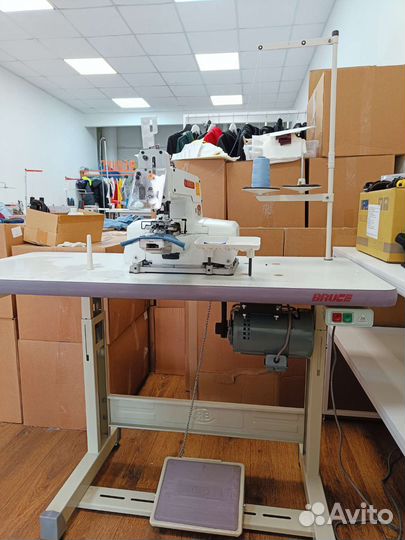 Пуговичная машина Bruce