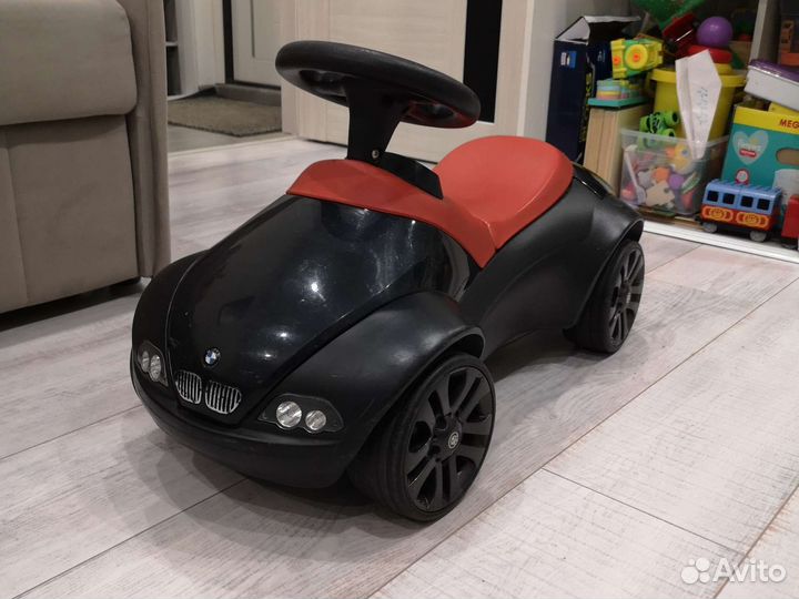 Машинка-каталка BMW