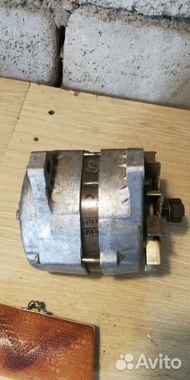 Генератор Г250Д1 У-хл для москвич-2140