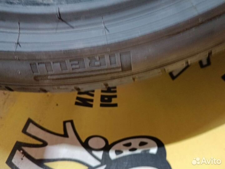 Pirelli P Zero PZ4 255/35 R19 96Y