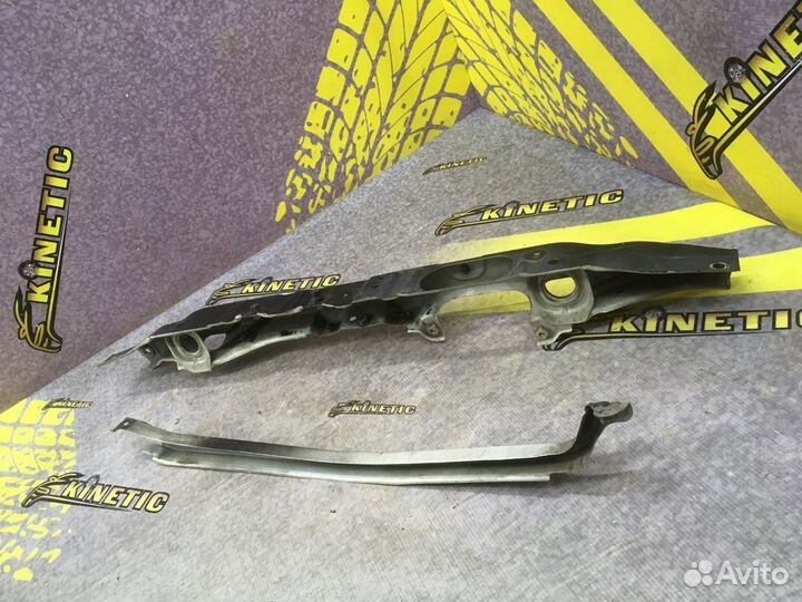 Планка телевизора верхняя Тойота Альфард ATH10