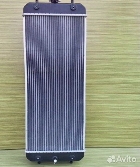 Hitachi EX230LC-5 Водяной радиатор