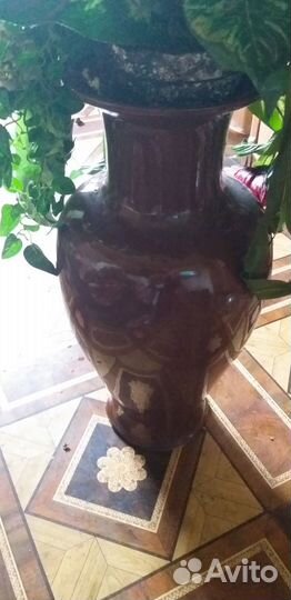 Ваза напольная декоративная с цветами, высокая