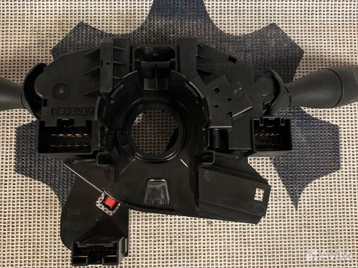 Подрулевой переключатель Ford Fusion 1s7t13335ae