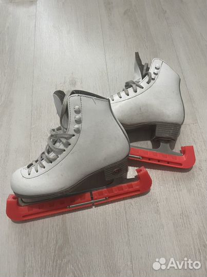 Профессиональные фигурные коньки