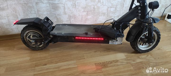 Самокат взрослый электрический