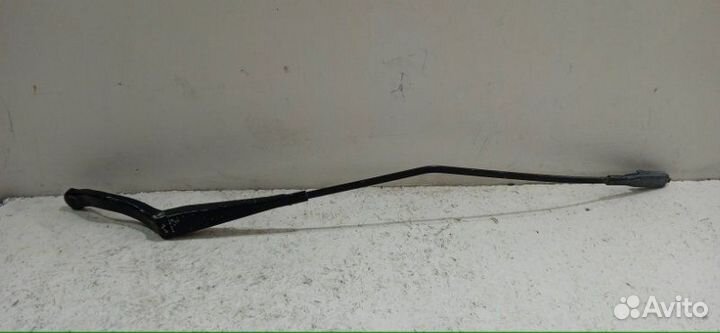Поводок стеклоочистителя правый Opel Corsa D