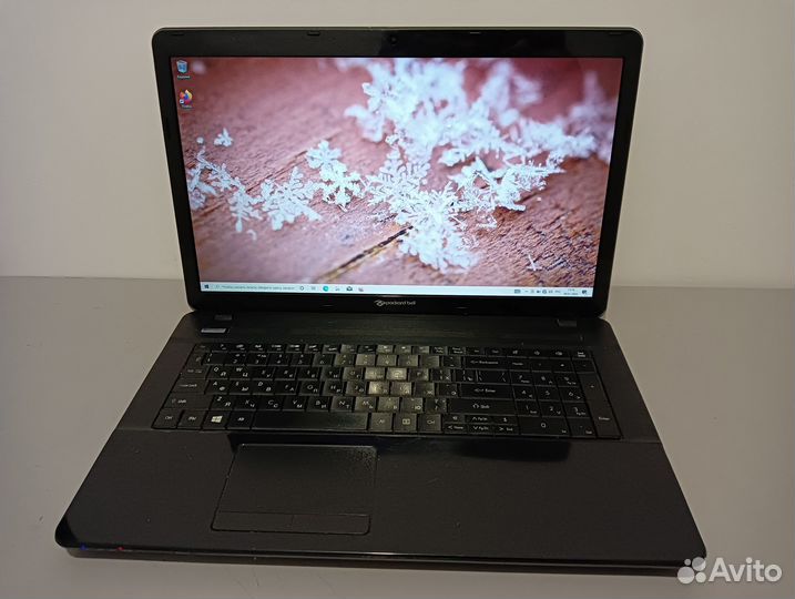 Ноутбук с большим экраном и 4х ядерным процессором