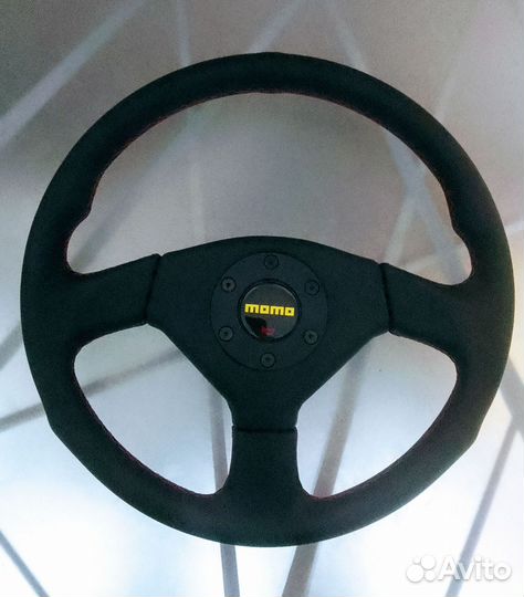 Спортивный руль момо