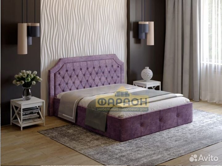 Кровать двуспальная с подъемным механизмом