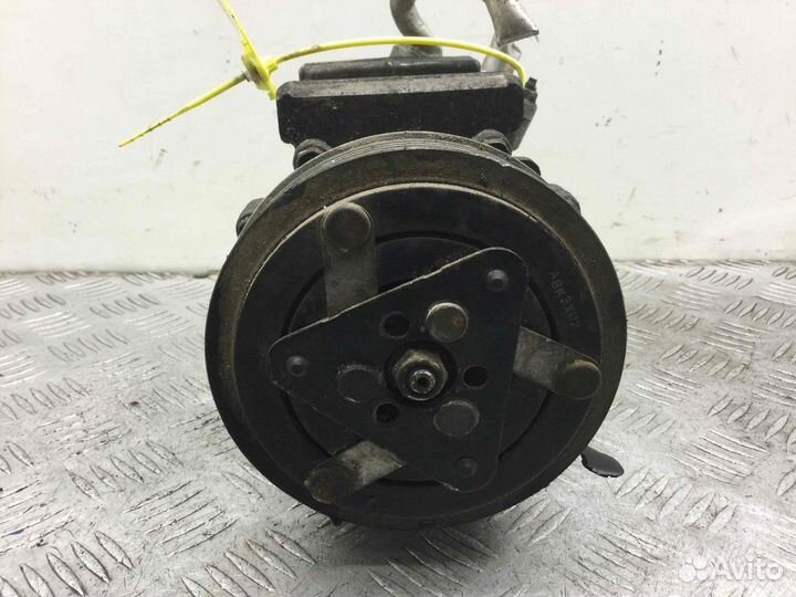 Компрессор кондиционера Peugeot 206 8HX