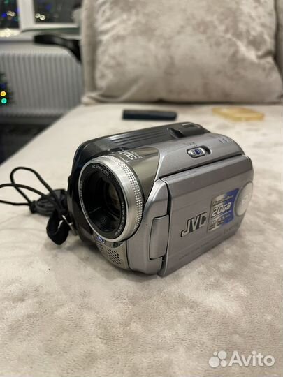 Видеокамера jvc